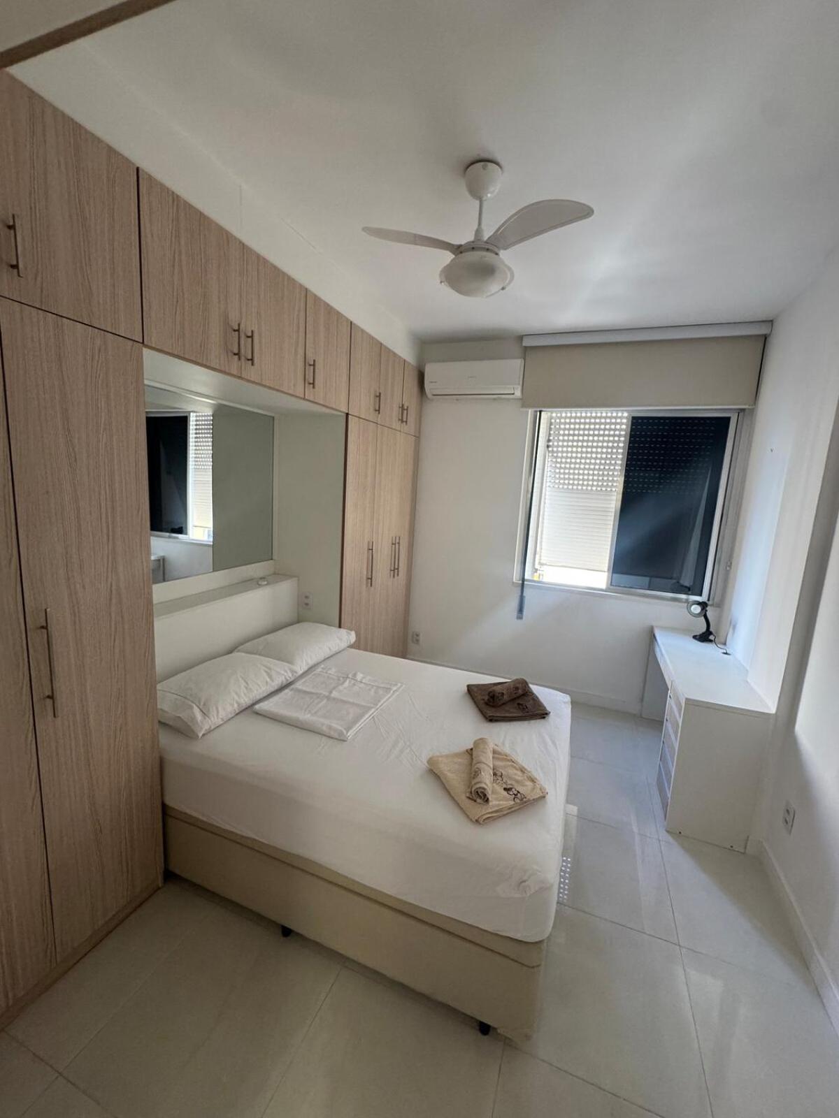 Apartamento Em Copacabana 2 *